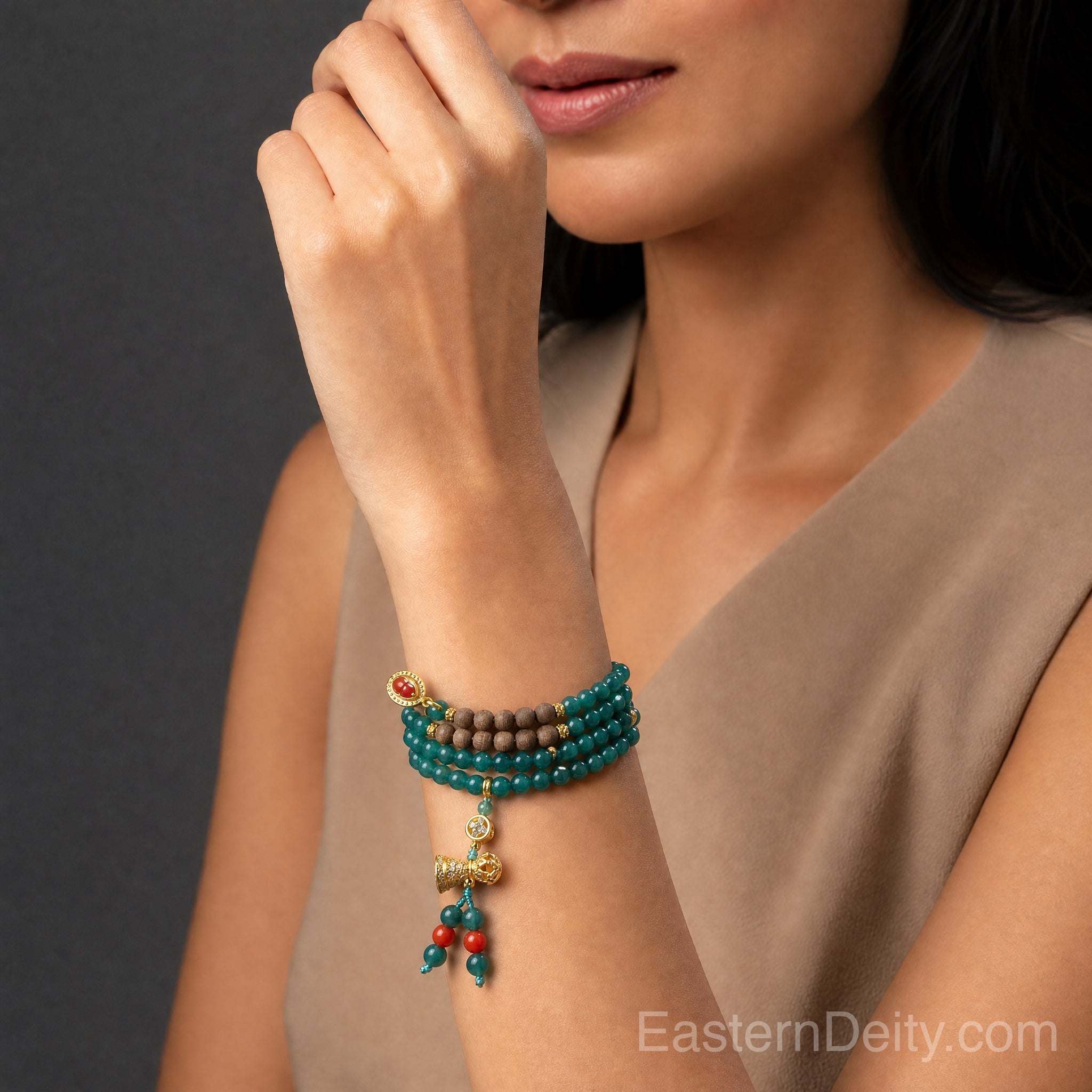 Agarwood Jadeite Bracelet — 18K Gold Spacer · Handcrafted Incense Beads