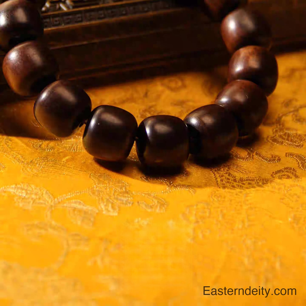 Bracelet en bois de jujubier vieilli, style « Thunder-Struck » des plaines de l'Est. 