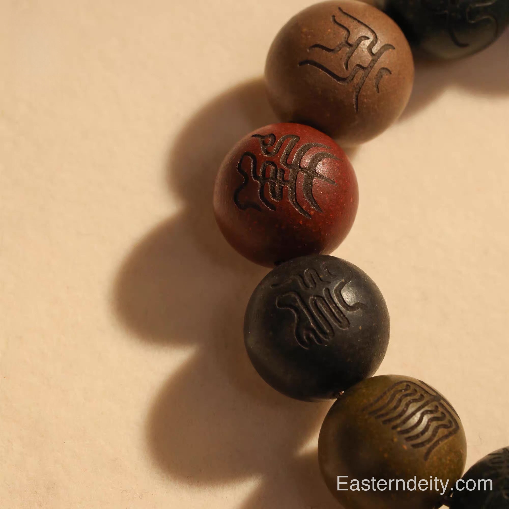 Pulsera de madera con cuentas de incienso de los cinco elementos orientales y diseño de rayo