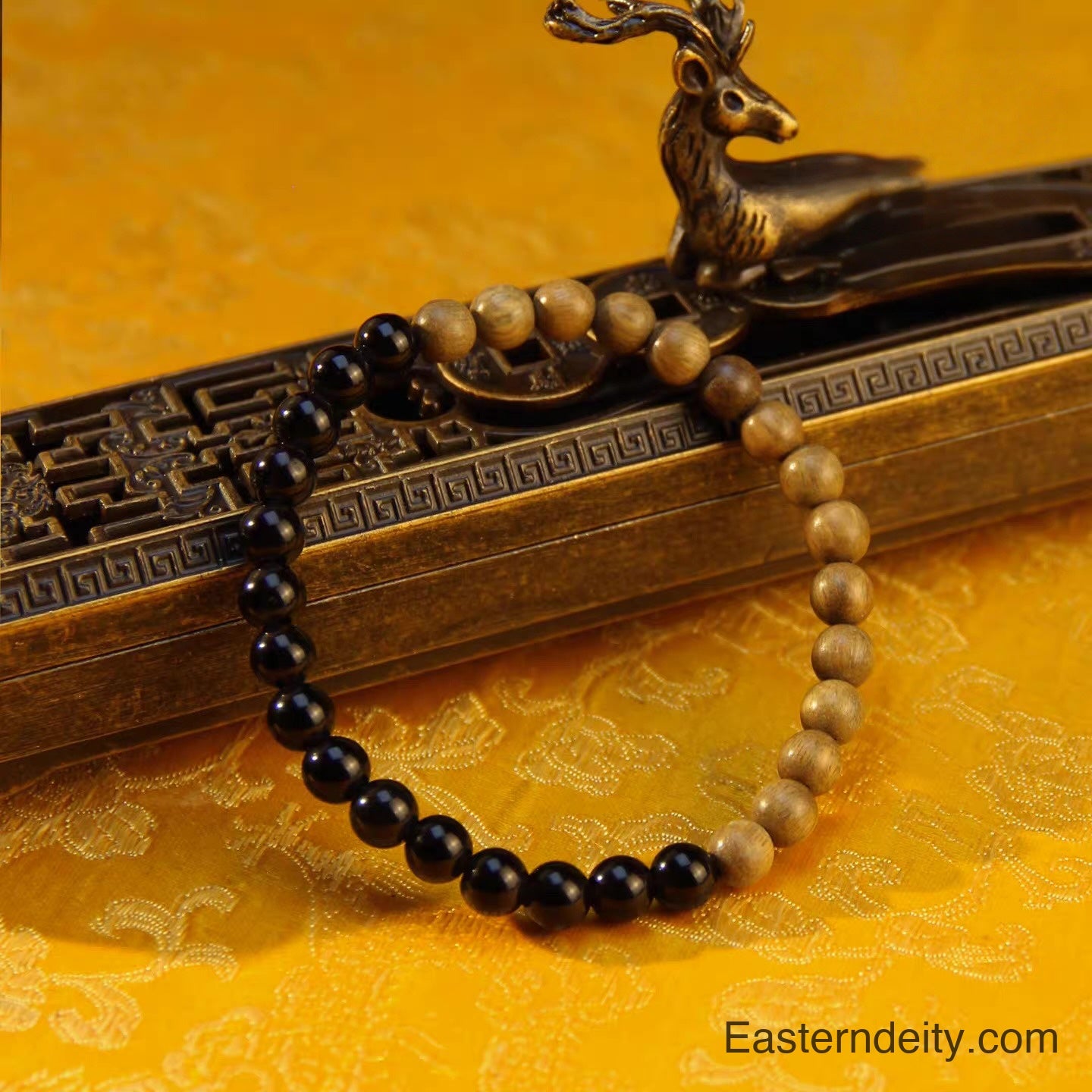 Pulsera de obsidiana oriental y sándalo verde